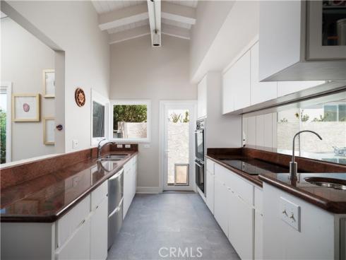 758 Barracuda Way , Laguna Beach, CA