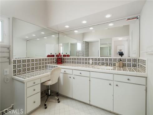 758 Barracuda Way , Laguna Beach, CA