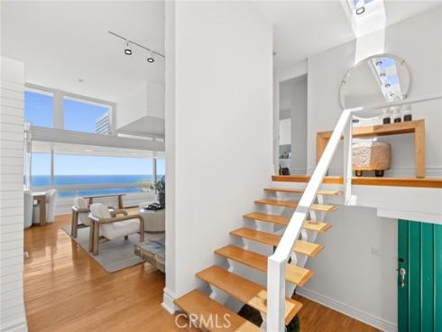 1105 Summit Drive, Laguna Beach, CA