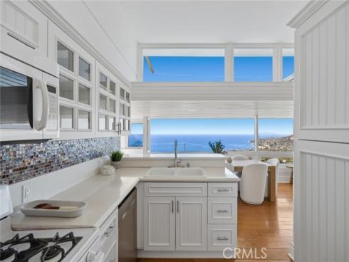 1105 Summit Drive, Laguna Beach, CA