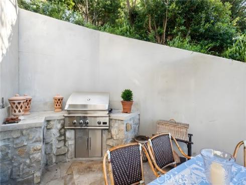2100 Crestview Drive, Laguna Beach, CA