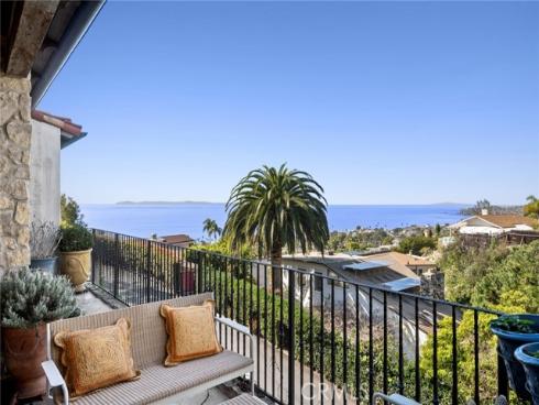 2100 Crestview Drive, Laguna Beach, CA