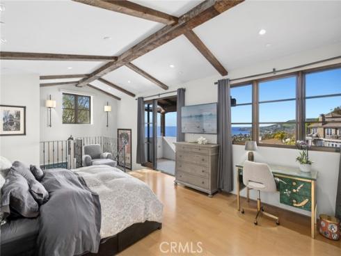 2100 Crestview Drive, Laguna Beach, CA