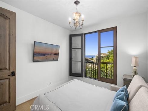 2100 Crestview Drive, Laguna Beach, CA