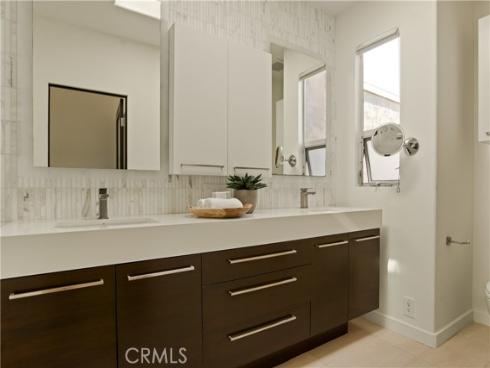 928 Quivera Street, Laguna Beach, CA