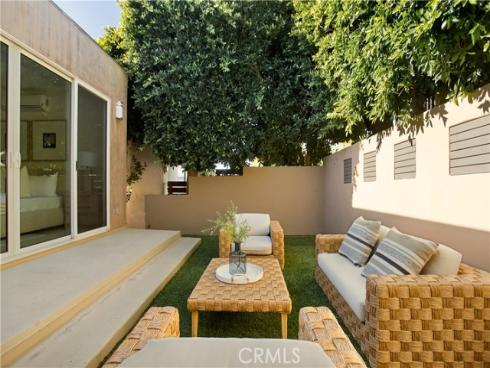 928 Quivera Street, Laguna Beach, CA