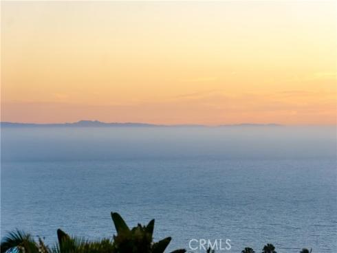 928 Quivera Street, Laguna Beach, CA