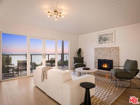 2442 S. Coast Highway 3