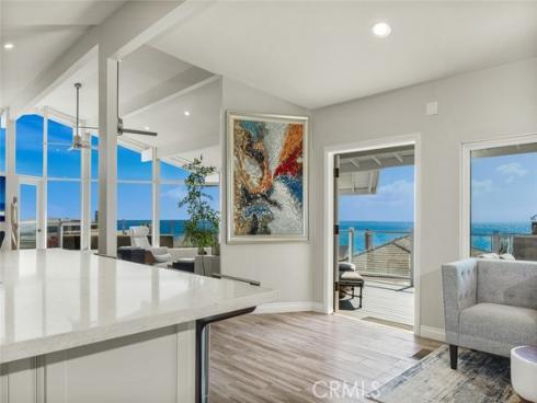 2 Camel Point , Laguna Beach, CA
