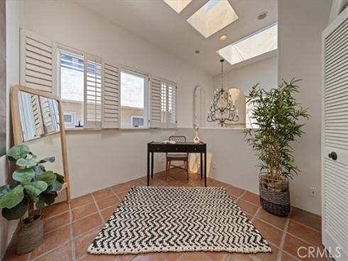 1046 Oro , Laguna Beach, CA