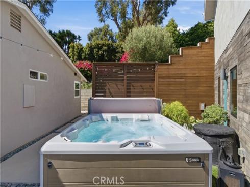 1474 Bluebird Canyon Drive, Laguna Beach, CA