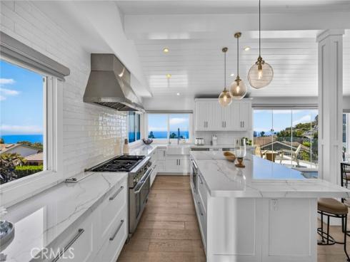 1 Vista Del Sol , Laguna Beach, CA