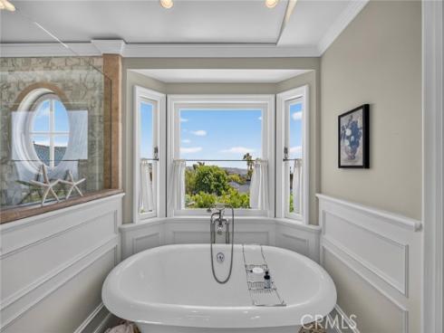 1 Vista Del Sol , Laguna Beach, CA