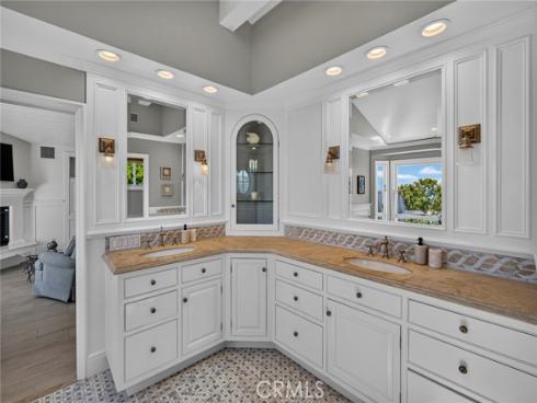 1 Vista Del Sol , Laguna Beach, CA