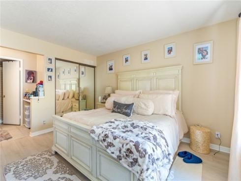 24352 Berrendo 4 , Laguna Hills, CA