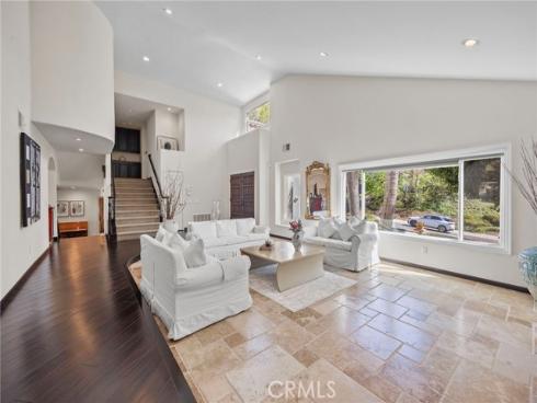 25171 Stageline Drive, Laguna Hills, CA