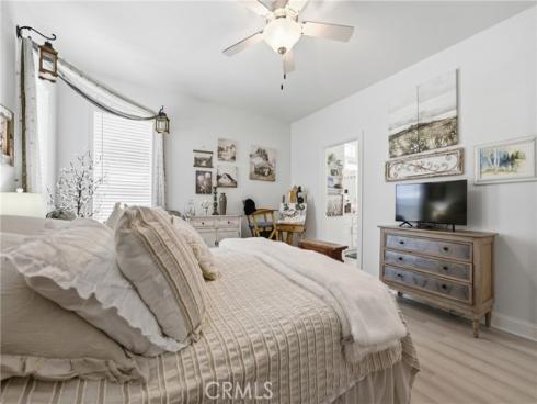 23301 Ridge Route #111 Drive, Laguna Hills, CA