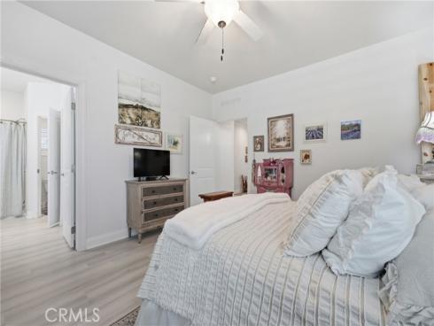 23301 Ridge Route #111 Drive, Laguna Hills, CA