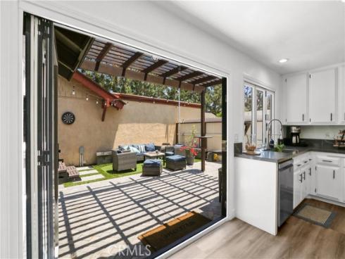 22891 Caminito Flores 131 , Laguna Hills, CA