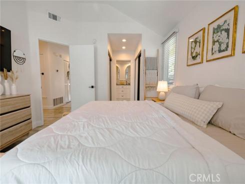 8 Laurel Creek , Laguna Hills, CA