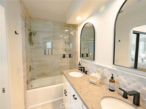 8 Laurel Creek , Laguna Hills, CA