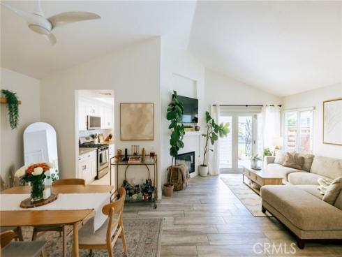 8 Laurel Creek , Laguna Hills, CA