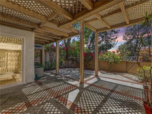 6 Shadow Hill , Laguna Hills, CA