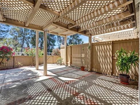 6 Shadow Hill , Laguna Hills, CA