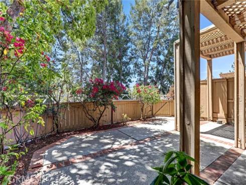 6 Shadow Hill , Laguna Hills, CA