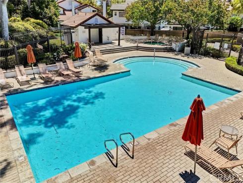 6 Shadow Hill , Laguna Hills, CA