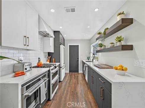 16 Deer Creek Lane, Laguna Hills, CA