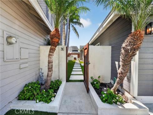 16 Deer Creek Lane, Laguna Hills, CA