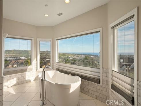 4 Old Ranch , Laguna Niguel, CA
