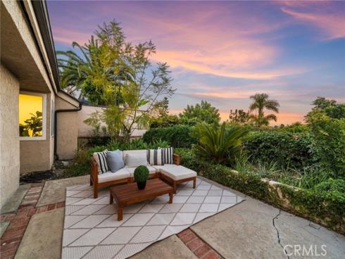 30042  Happy Sparrow  , Laguna Niguel, CA