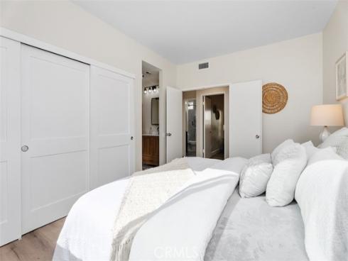 3 Silver Glade 229 , Laguna Niguel, CA