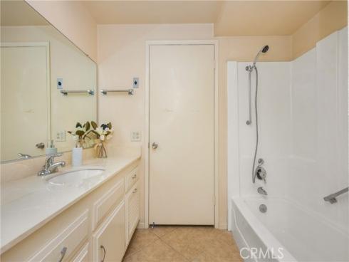 2286 Via Puerta A , Laguna Woods, CA