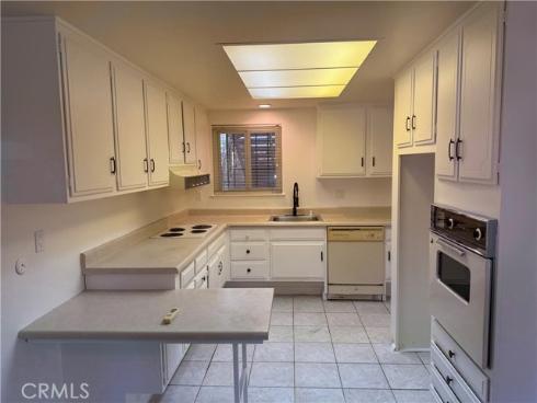 2290 Via Puerta A , Laguna Woods, CA