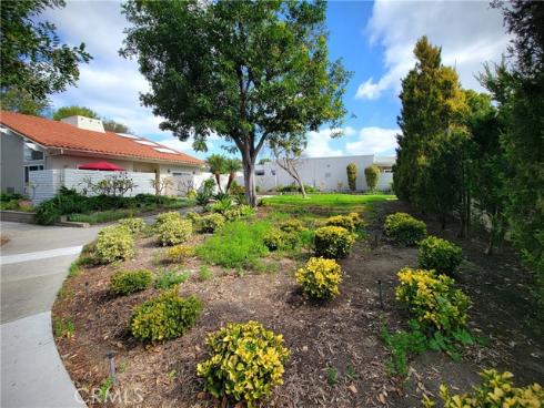 2082  Ronda Granada Unit D  D , Laguna Woods, CA