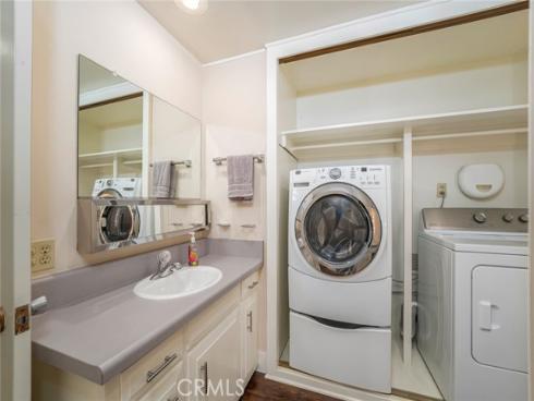 812 Ronda Mendoza , Laguna Woods, CA