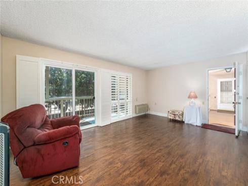 812 Ronda Mendoza , Laguna Woods, CA