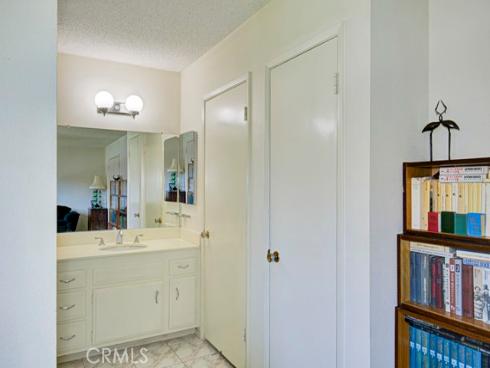 2320  Via Puerta, #b  , Laguna Woods, CA