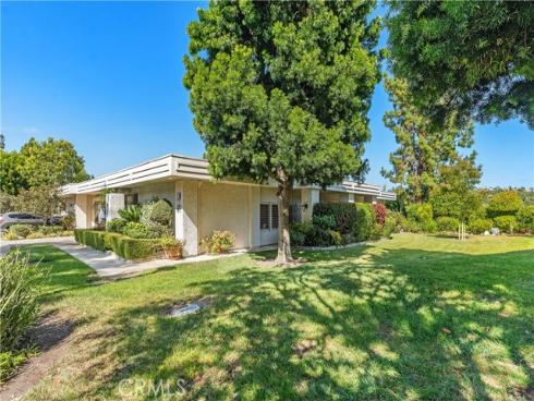 5587 Via Dicha B , Laguna Woods, CA
