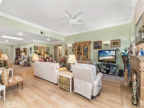 5587 Via Dicha B , Laguna Woods, CA