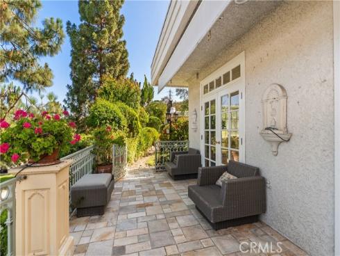 5587 Via Dicha B , Laguna Woods, CA