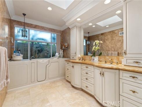 5587 Via Dicha B , Laguna Woods, CA