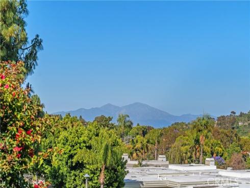 5587 Via Dicha B , Laguna Woods, CA