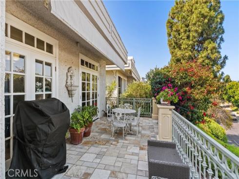 5587 Via Dicha B , Laguna Woods, CA