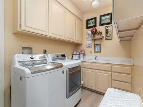 5587 Via Dicha B , Laguna Woods, CA