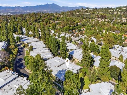 5587 Via Dicha B , Laguna Woods, CA