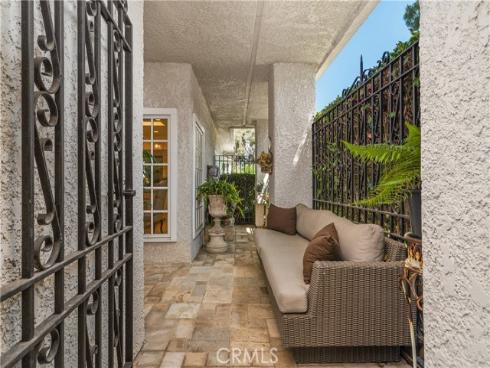 5587 Via Dicha B , Laguna Woods, CA